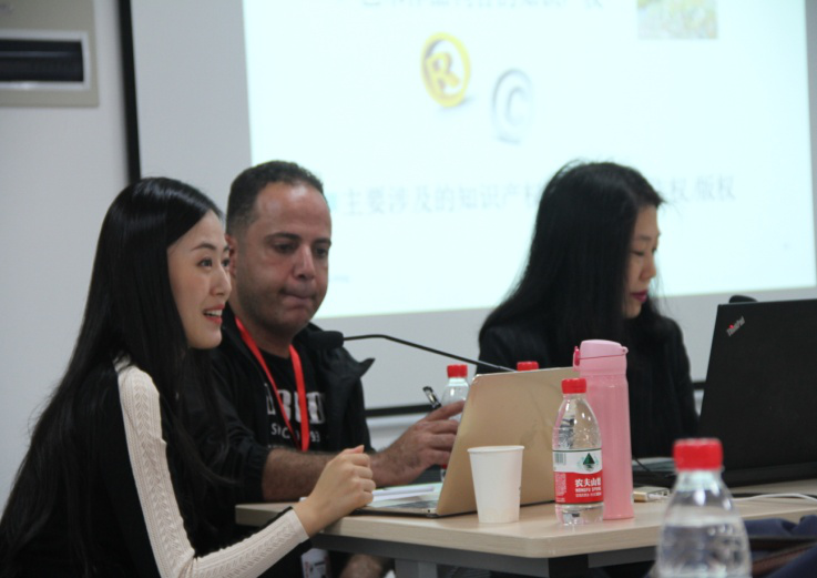 【阿语动态】肉漫屋
阿拉伯语系师生助力第四期阿拉伯文博专家研修班5.png